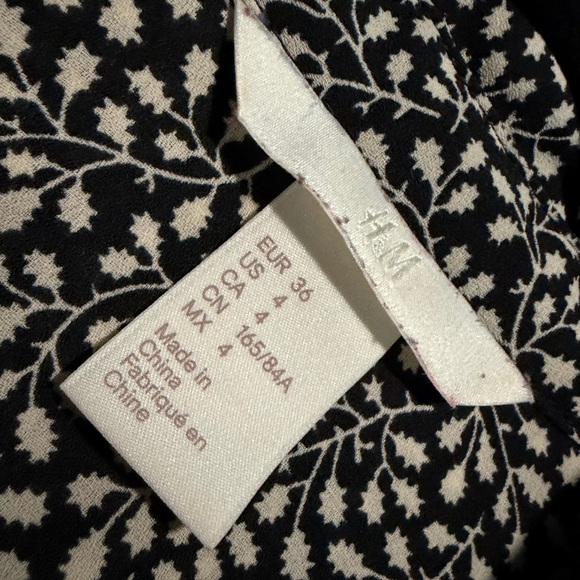 H&M Black and White Casual Button Down Shirt - Picture 2 of 3